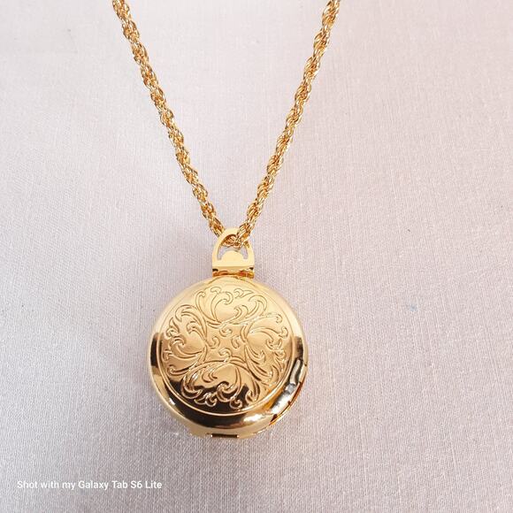 Ornate Mystery Locket Necklace Gold Tone Opera Length - Picture 4 of 14